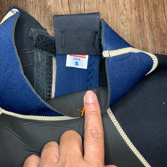 COMP Titanium Wetsuit  Surfing Scuba Suit Adult Mens Sz S Black/Blue Short USA - Picture 5 of 6